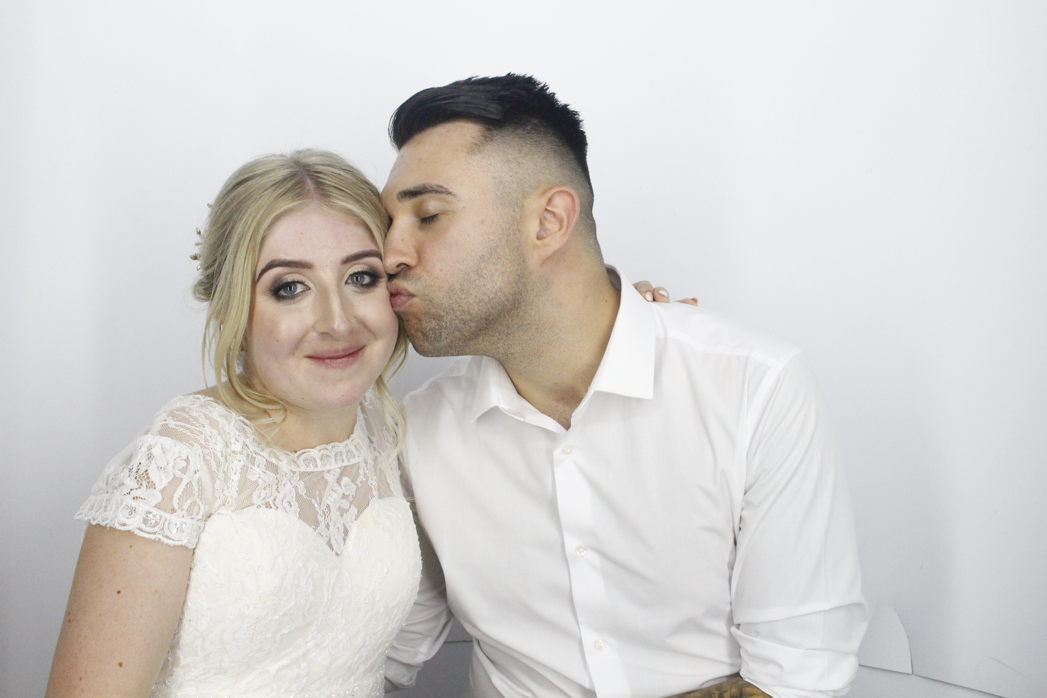 Sam & Rachel's Wedding | View more photos from the event at gallery.myphotoboothexperience.co.uk/u/MyPhotoBoothExperienceLtd/Sam-Rachels-Wedding